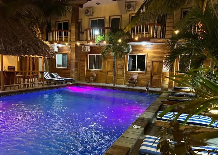 Tropical Palace * San Pedro (Ambergris Caye)