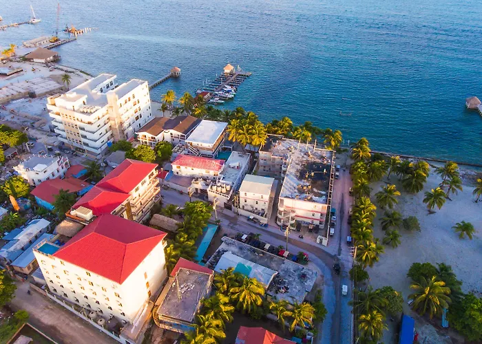 Tropical Palace Hotel *