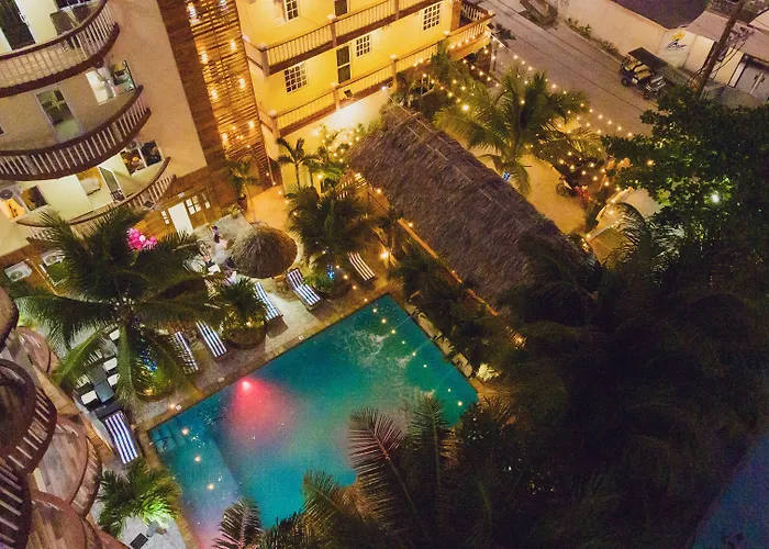 Tropical Palace Hotel